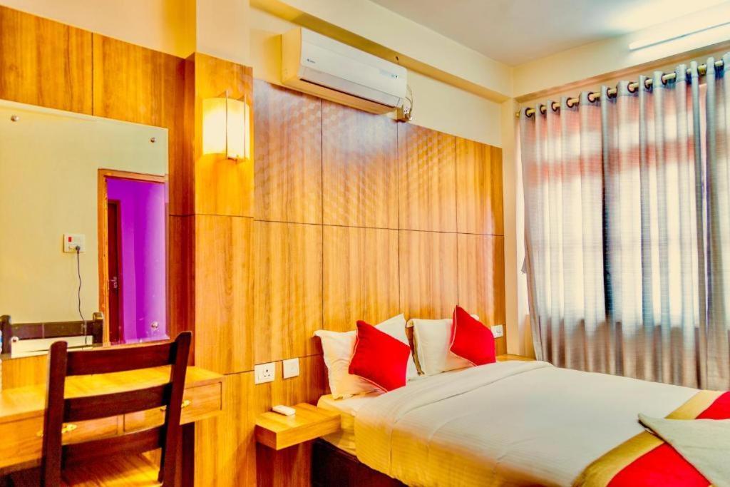 Great Doors Thamel Hotel Kathmandu Exterior photo