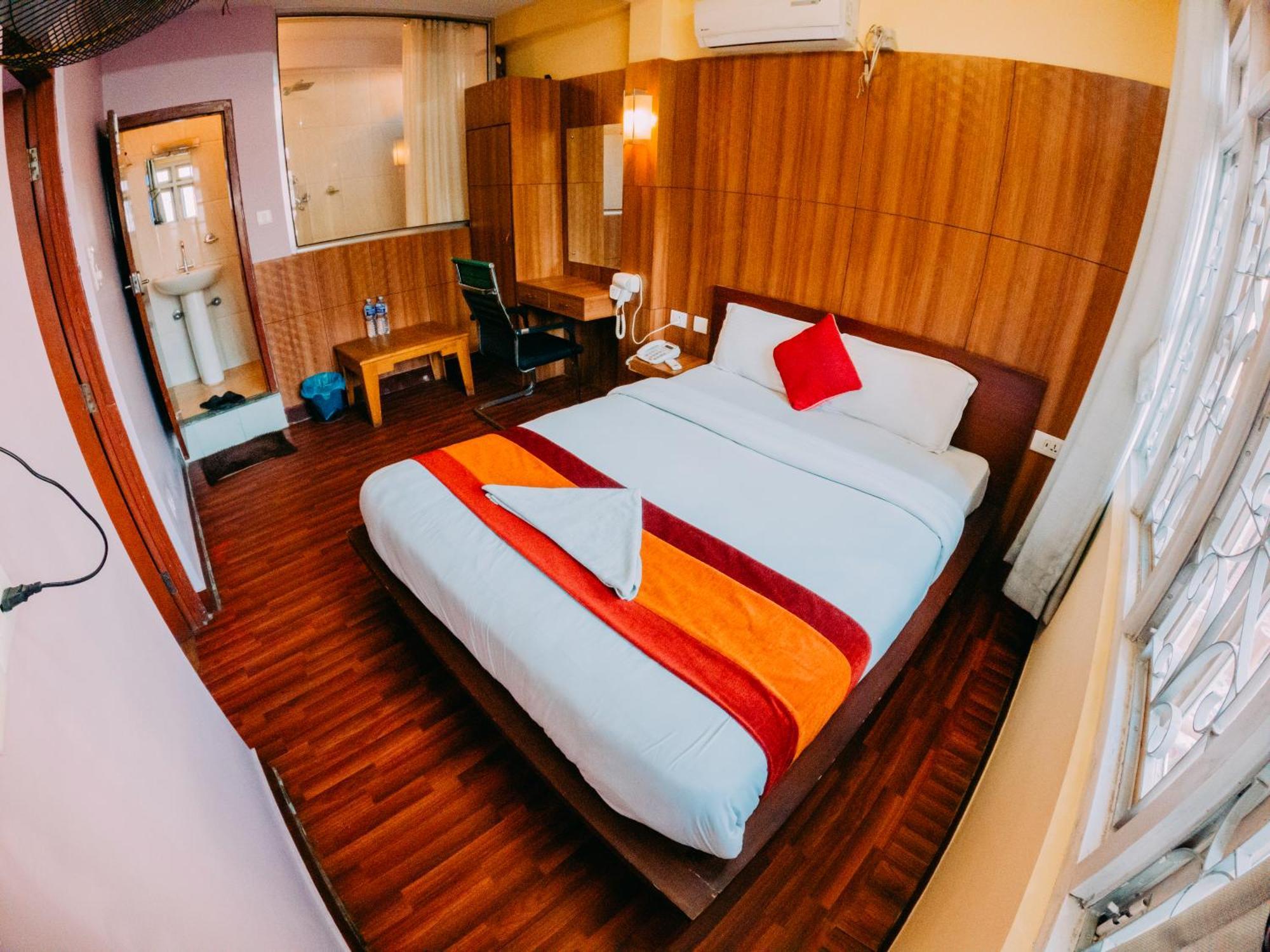 Great Doors Thamel Hotel Kathmandu Exterior photo